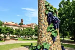 monumento em mosaico